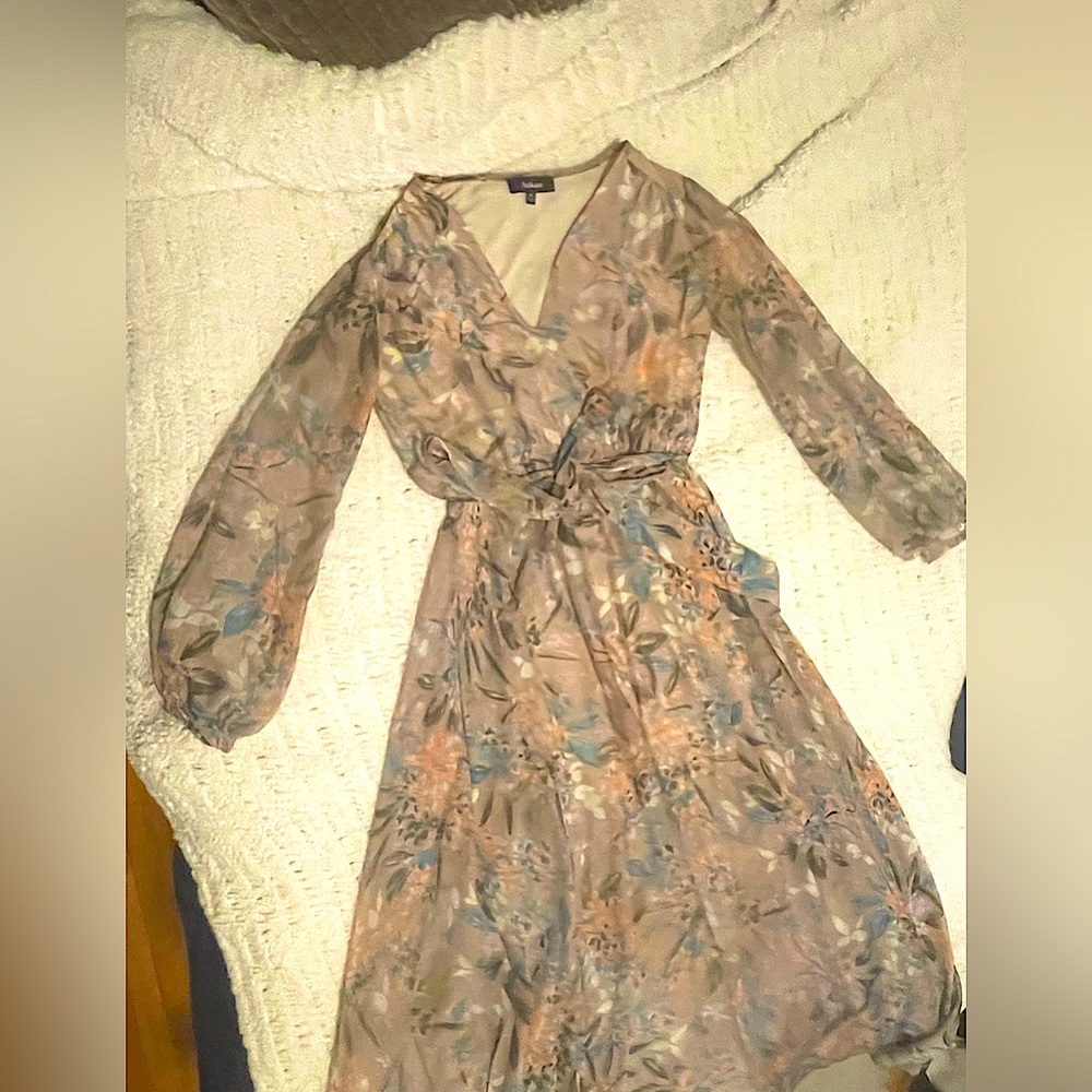 Aakaa No Love Lost Taupe/pink/teal Floral Print Long Sleeve Maxi Dress